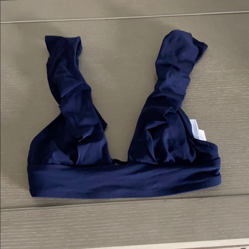 bikini top with adjustable tie